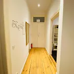 Berlinlux - *